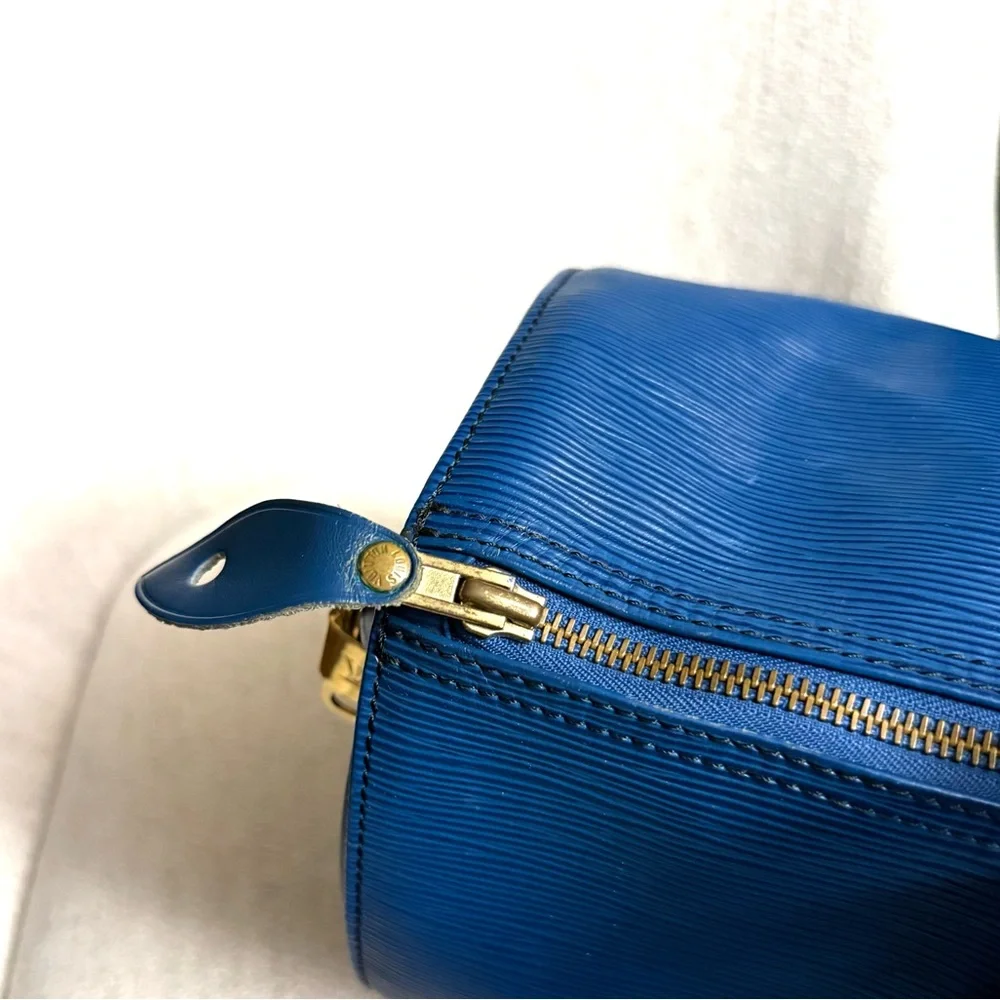 Authentic Louis Vuitton Speedy 35 Epi Leather satchel Bag Toledo blue M42995